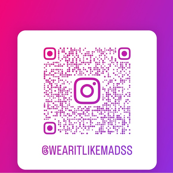 Have Fun Exploring; Wear It Like Mads & Mads Mom Boutique & Well Loved Closet - Picture 6 of 16